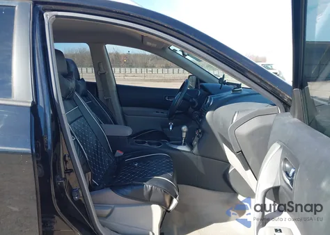 2013 Nissan Rogue Sv z USA, uszkodzony, nr VIN JN8AS5MT1DW015873